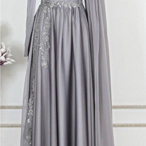 Elegant Gray Embroidered Dress - Picture 4 of 8